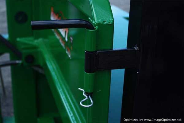 Vertical Tractor Mounted 3PL Wood Splitter