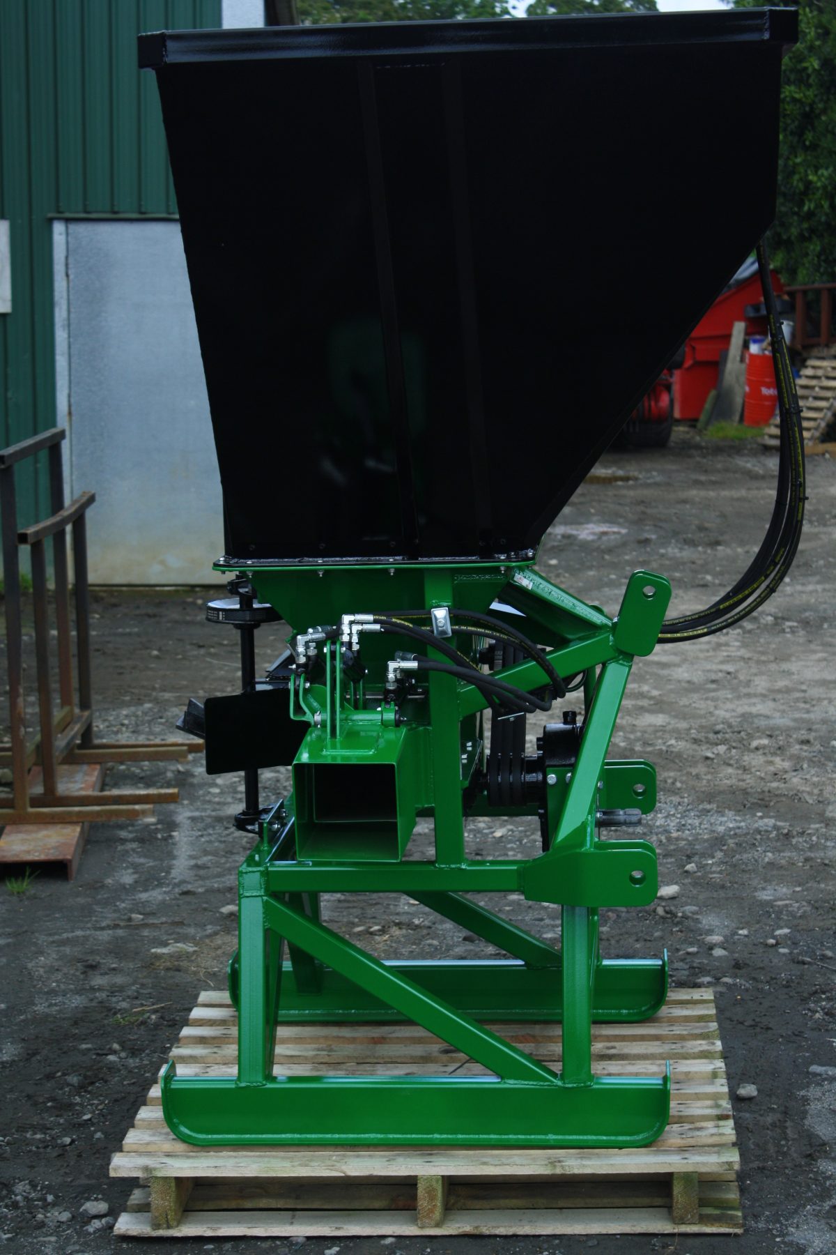 3 PT LINKAGE 1 TONNE SPINNER BLOWER