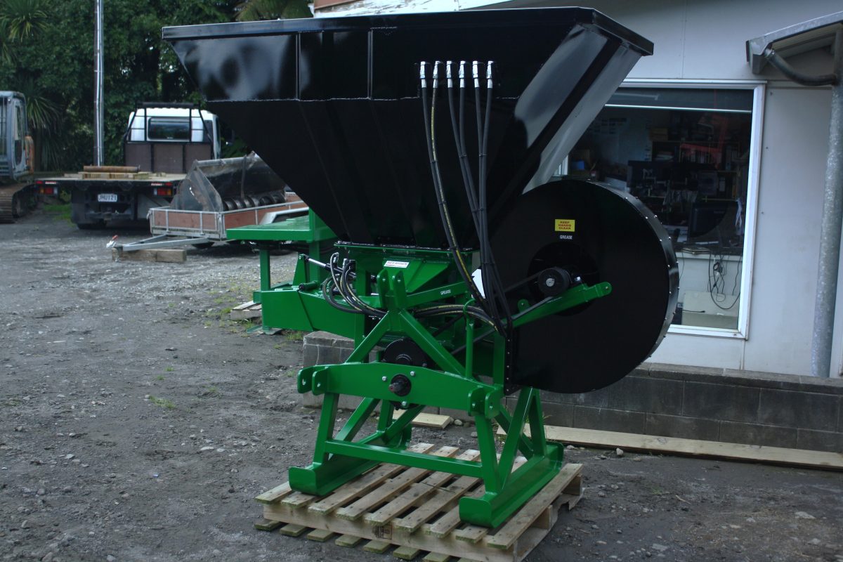 3 PT LINKAGE 1 TONNE SPINNER BLOWER