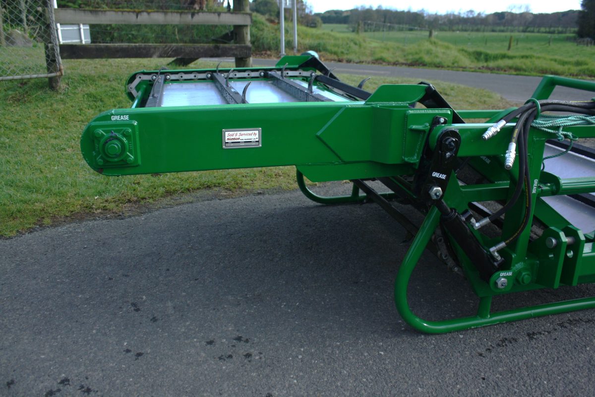 Trough feed Bale Feeder